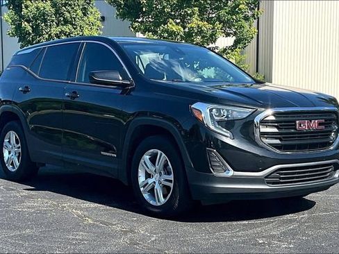 Used 2020 GMC Terrain SLE FWD image 2