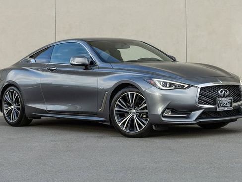 Used 2017 INFINITI Q60 2.0t w/ Moonroof Package image 17