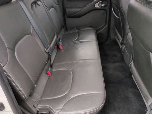 Used 2018 Nissan Frontier PRO-4X image 21