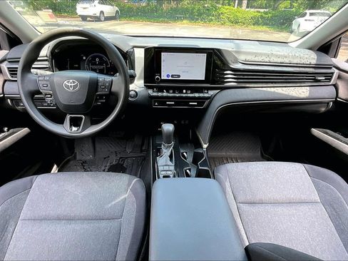 Used 2025 Toyota Camry LE FWD image 7