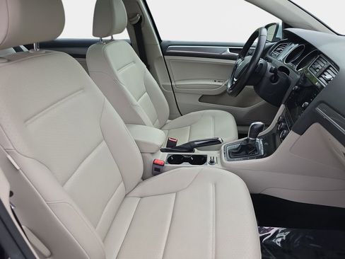 Used 2018 Volkswagen Golf Alltrack AWD/4WD image 12