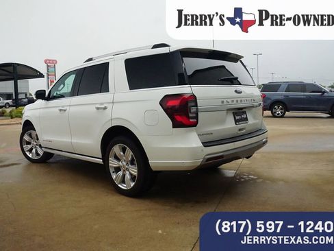 Used 2024 Ford Expedition Platinum RWD image 2