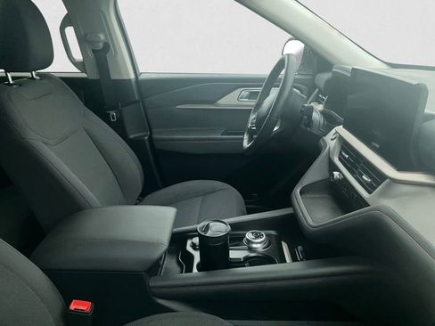 Certified 2025 Ford Explorer Active image 14