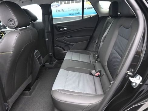 New 2026 Chevrolet Trax LT image 9