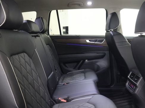 Used 2025 Volkswagen Atlas SEL Premium R-Line image 24