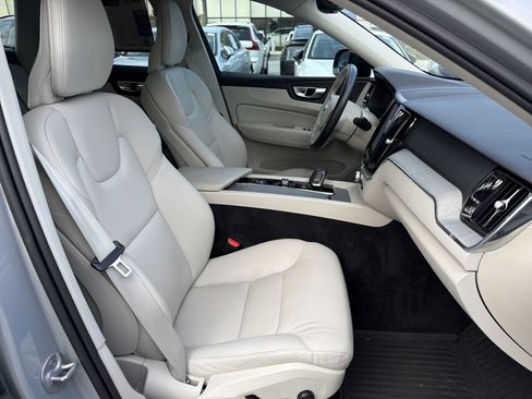 Certified 2024 Volvo XC60 B5 Plus w/ Protection Package Premier image 35