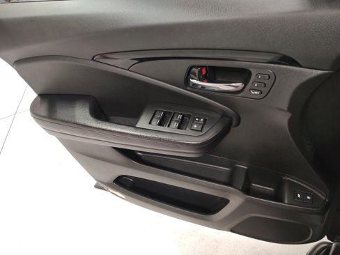 Used 2016 Honda Pilot Elite image 9