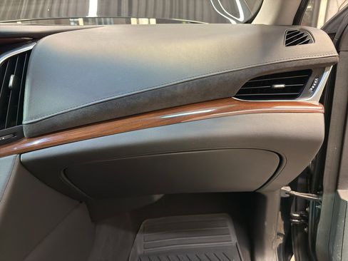 Used 2019 Cadillac Escalade Luxury w/ Escalade Sport Edition image 24