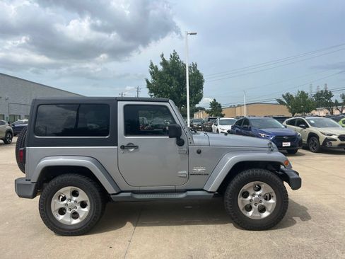 Used 2014 Jeep Wrangler Sahara w/ Connectivity Group AWD/4WD image 3