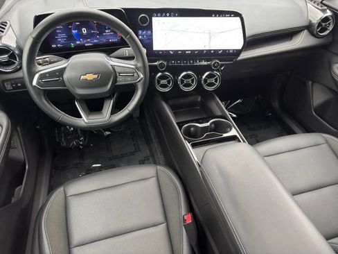 Used 2024 Chevrolet Blazer EV LT AWD/4WD image 11