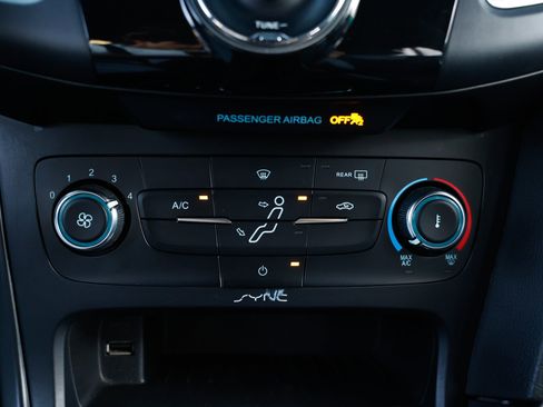 Used 2017 Ford Focus ST image 34