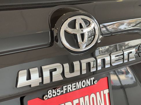 Certified 2024 Toyota 4Runner SR5 Premium image 28