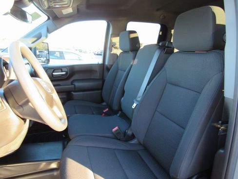 Used 2024 GMC Sierra 2500 Pro w/ Convenience Package image 12