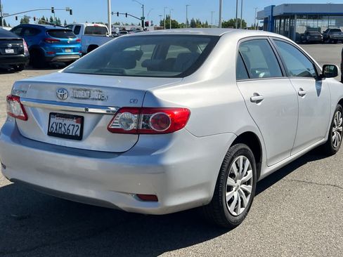 Used 2012 Toyota Corolla LE FWD image 4