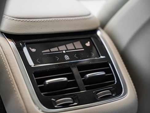 New 2026 Volvo XC90 B6 Ultra w/ Protection Package Premier image 33