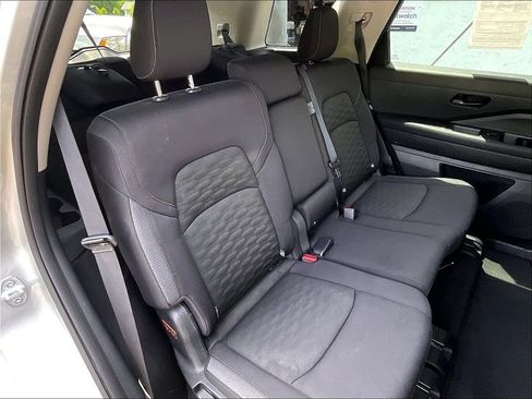 Used 2024 Nissan Pathfinder SV AWD/4WD image 19