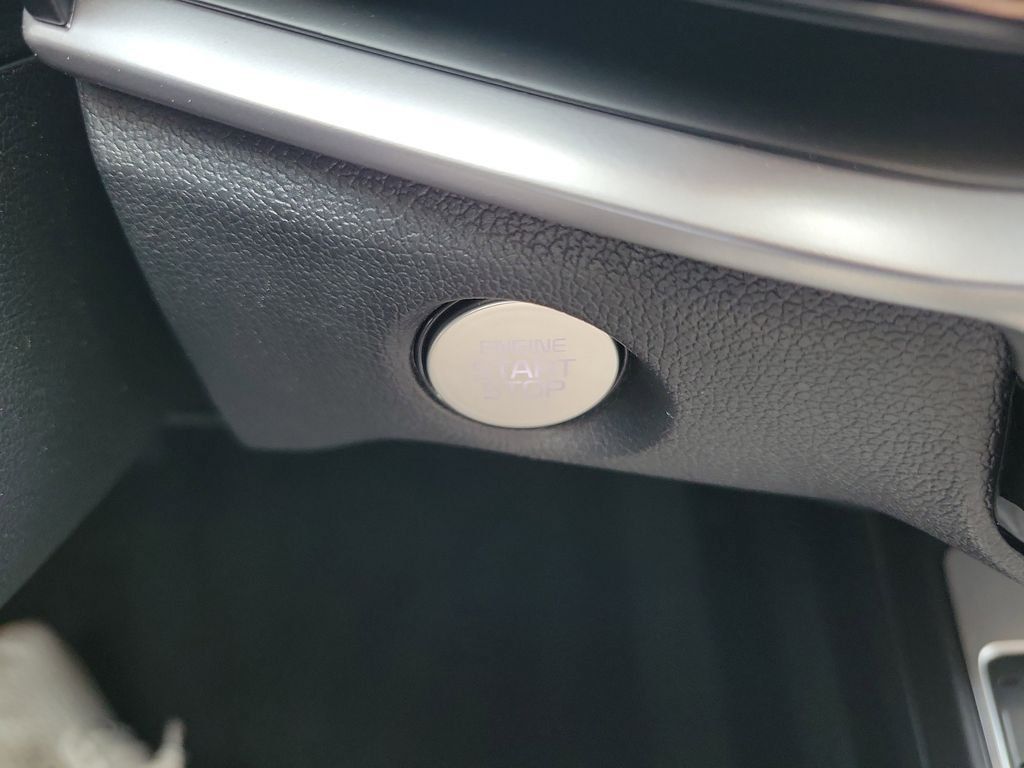 New 2026 Kia Sorento S w/ S Panoramic Sunroof Package FWD image 31
