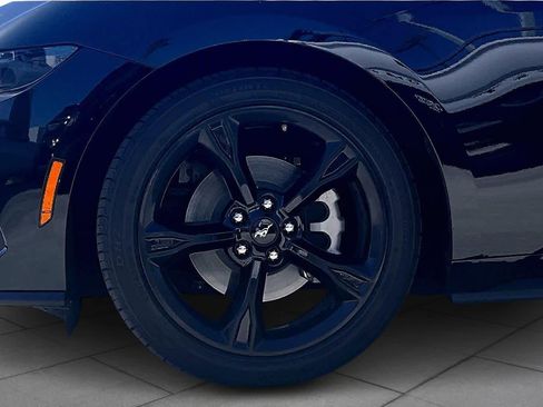 Used 2025 Ford Mustang Coupe image 9