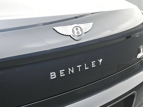 Used 2025 Bentley Flying Spur Plug-In Hybrid AWD/4WD image 14