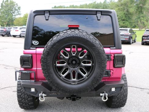 Used 2022 Jeep Wrangler Unlimited Sahara w/ LED Lighting Group AWD/4WD image 4