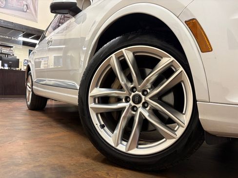 Used 2018 Audi Q7 3.0T Prestige AWD/4WD image 45
