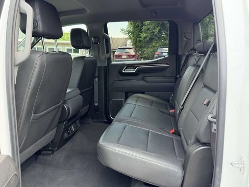 Used 2026 GMC Sierra 1500 SLT AWD/4WD image 14