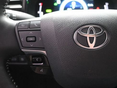 Used 2025 Toyota Camry SE w/ Convenience Package FWD image 26