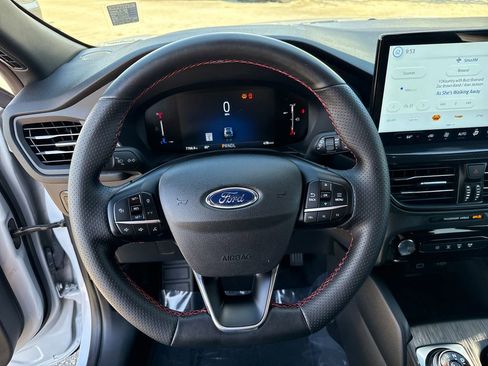 Certified 2025 Ford Escape ST-Line w/ Equipment Group 301A image 14