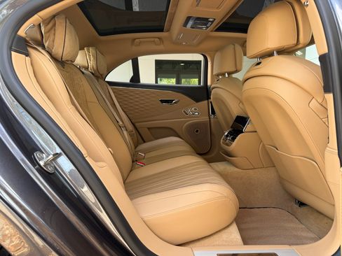 Used 2021 Bentley Flying Spur W12 AWD/4WD image 39