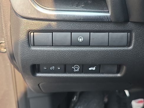 Certified 2024 Nissan Rogue SV AWD/4WD image 26