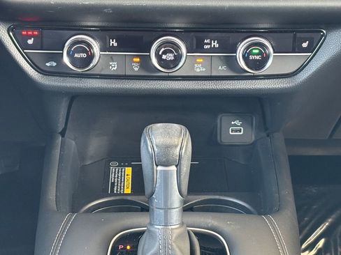 Used 2023 Honda HR-V EX-L image 16