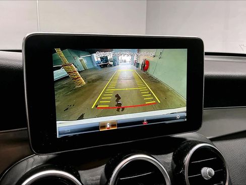 Used 2019 Mercedes-Benz GLC 300 4MATIC image 23