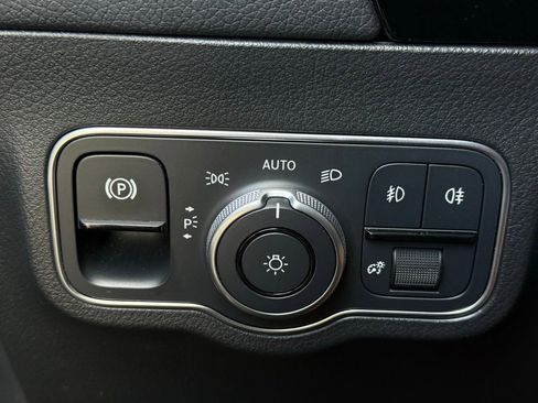 Used 2025 Mercedes-Benz GLA 250 image 24