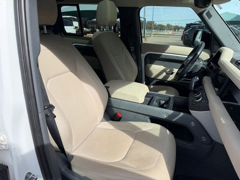 Certified 2023 Land Rover Defender 110 SE image 17