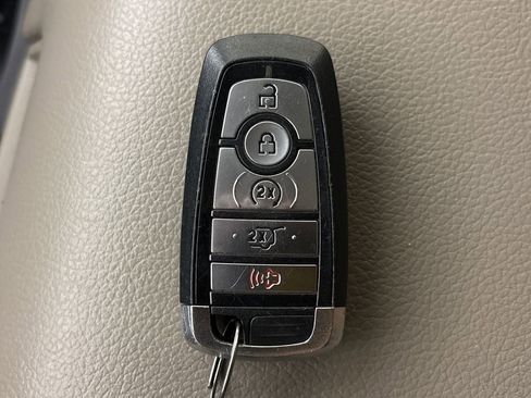 Used 2019 Ford Expedition Limited w/ Equipment Group 301A RWD image 33