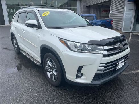 Used 2019 Toyota Highlander Limited Platinum AWD/4WD image 1