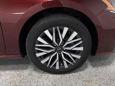 Used 2023 Nissan Altima 2.5 SV AWD/4WD image 33