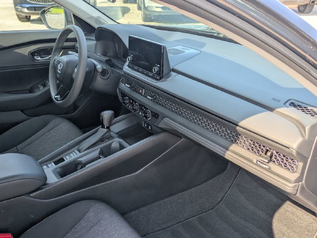 Used 2023 Honda Accord EX image 32