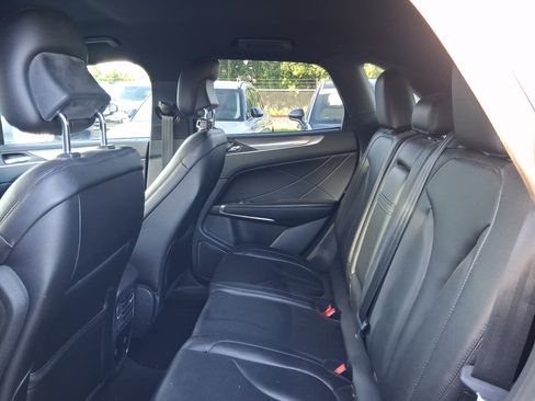 Used 2019 Lincoln MKC Premiere FWD image 5