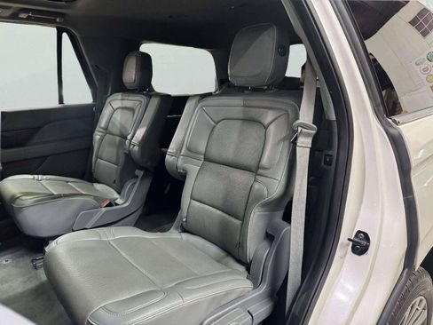 Used 2018 Lincoln Navigator Reserve w/ Technology Package AWD/4WD image 29