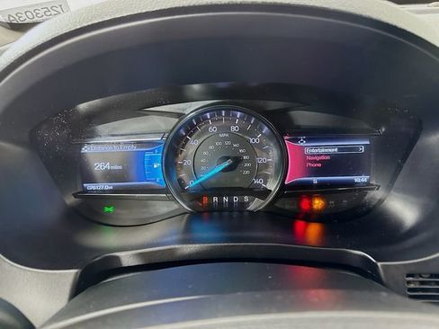 Used 2019 Ford Explorer XLT w/ Equipment Group 202A image 12