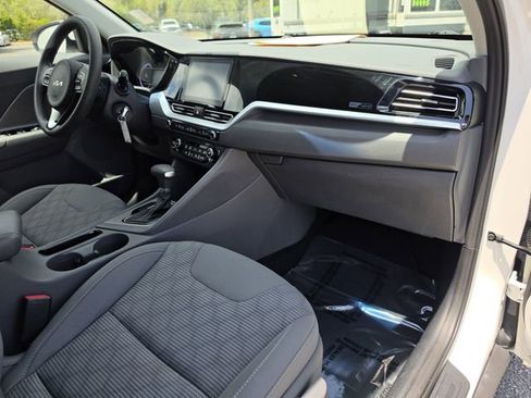 Used 2022 Kia Niro LX FWD image 13