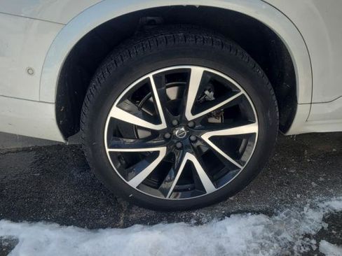 Used 2024 Volvo XC90 B5 Plus w/ Protection Package Premier image 5