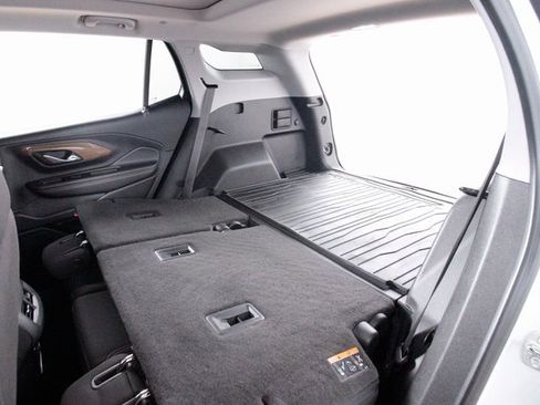 Used 2020 GMC Terrain SLE w/ Driver Convenience Package image 32