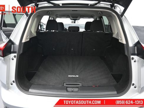Used 2024 Nissan Rogue SV AWD/4WD image 27