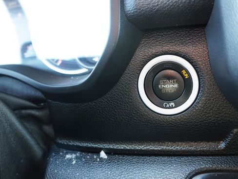 Certified 2021 RAM 1500 Laramie image 33