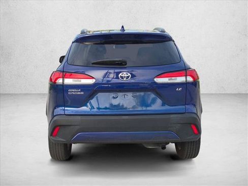 Certified 2022 Toyota Corolla Cross LE FWD image 6