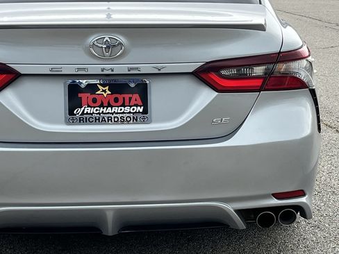 Used 2024 Toyota Camry SE FWD image 6