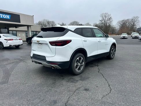 Used 2025 Chevrolet Blazer LT image 5
