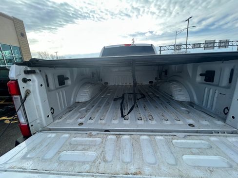 Used 2017 Ford F250 XLT w/ FX4 Off-Road Package image 5